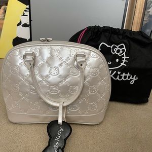 Loungefly Hello Kitty Bag tote pear white